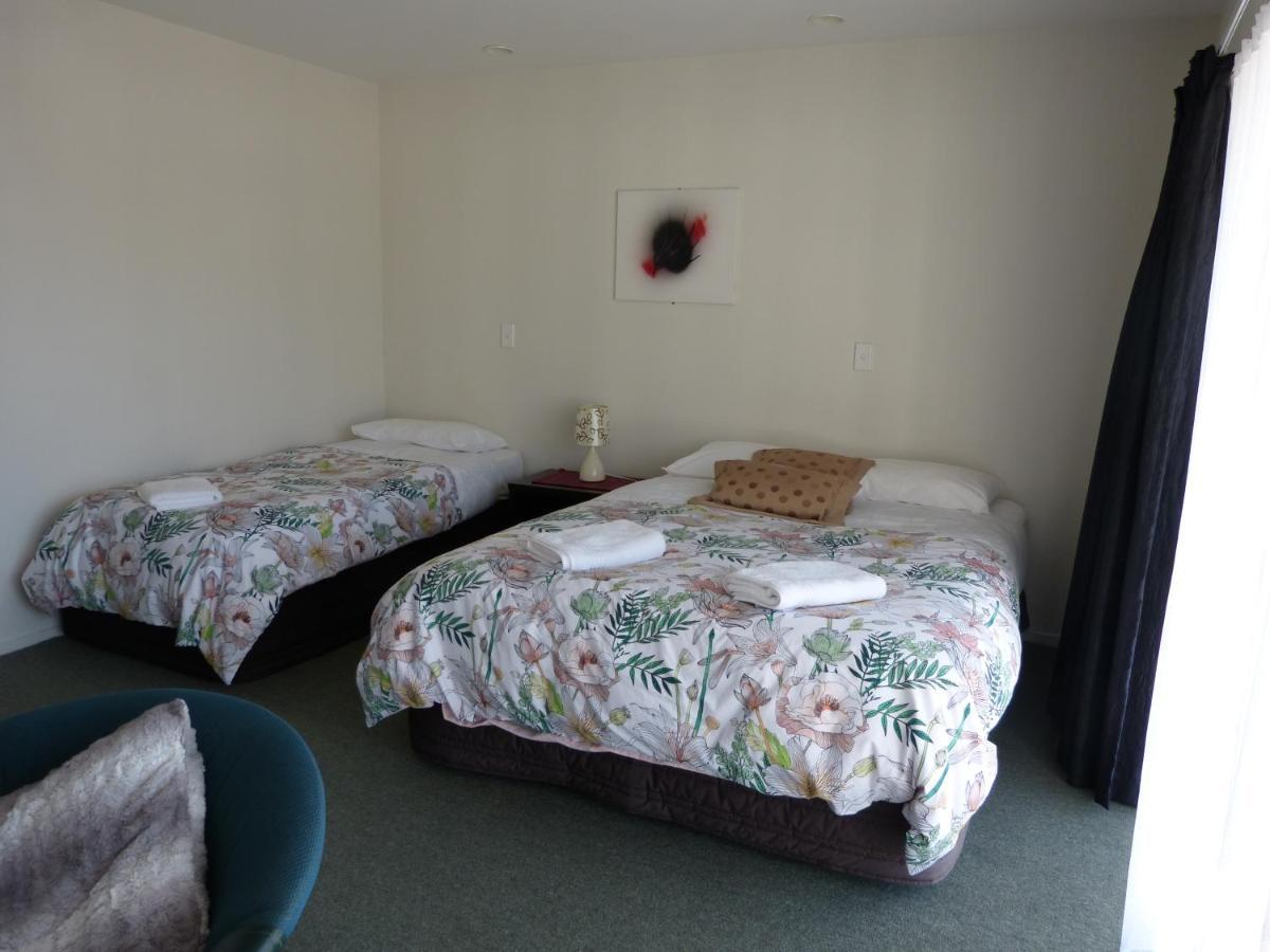Blake Court Motel Whangamata Exterior photo