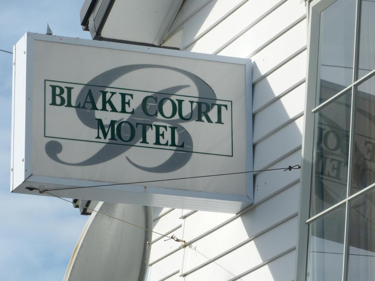 Blake Court Motel Whangamata Exterior photo